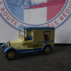 Ford T fourgon 1/64