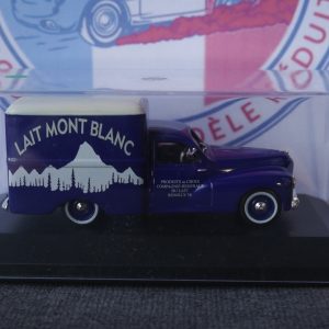 Peugeot 203 C 8 lait mont blanc