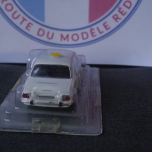 Peugeot 504 blanche