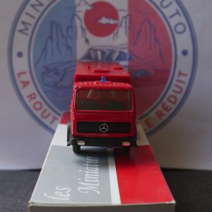 Camion unité feux speciaux Numéro 1 pompier 1/50