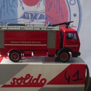 Camion mercedes grande puissance mousse pompier 1/50