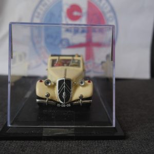 Citroen traction  15 sixdécouvrable edm  1949