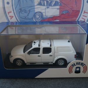 Nissan Navara double cabine blanc+ Decals Gendarmerie