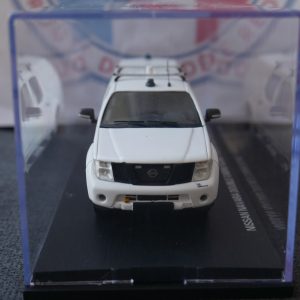 Nissan Navara double cabine blanc+ Decals Gendarmerie