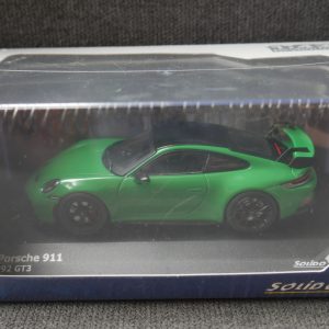 Porsche 992 GT3 python green 1/43 solido 1/43