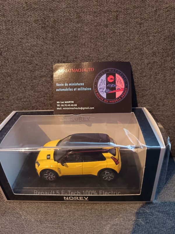 RENAULT 5 E-Tech ELECTRIQUE JAUNE POP ET NOIR